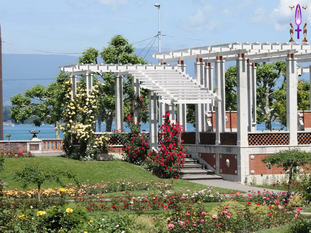 Cliquez sur la Photo pour quitter le Diaporama et Ouvrir la Photo correspondante...