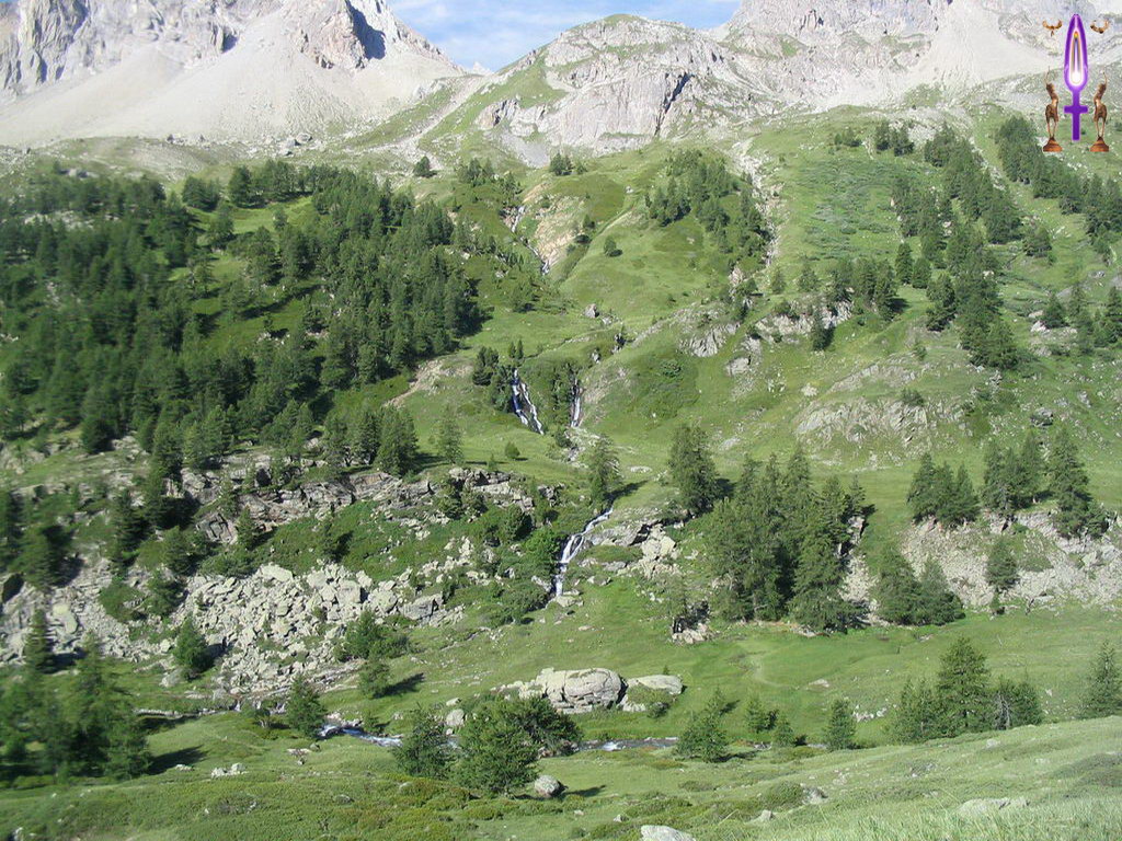 Cliquez sur la Photo pour quitter le Diaporama et Ouvrir la Photo correspondante...