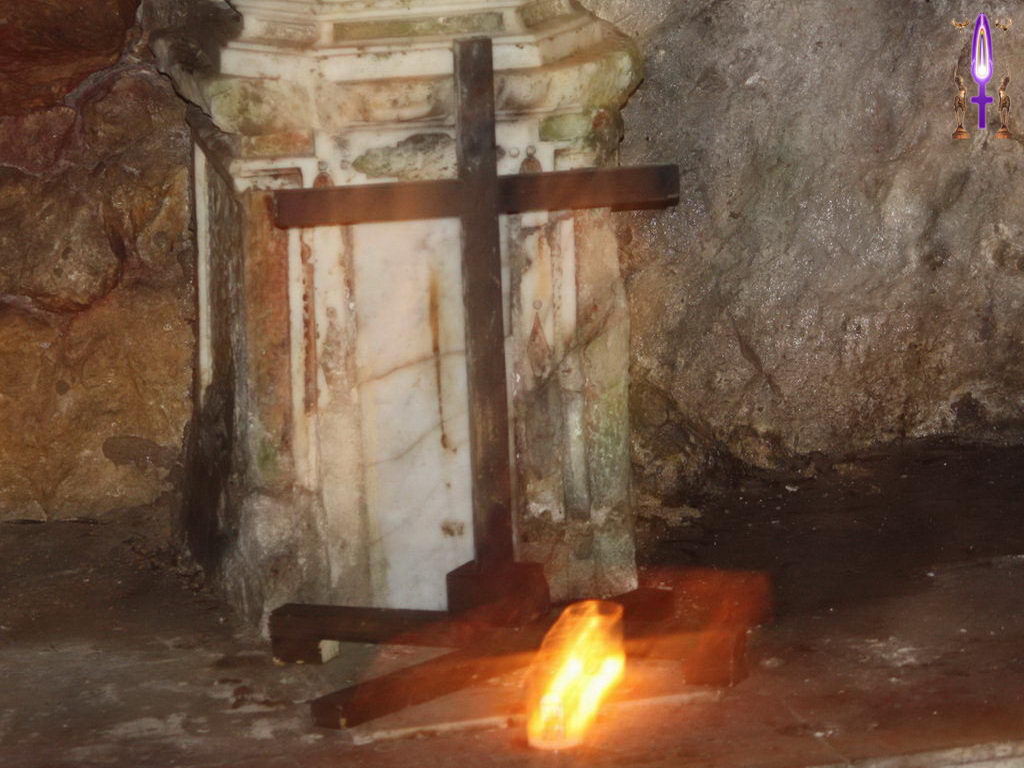 Croix de Lumière, Photo de la Série E No 102 