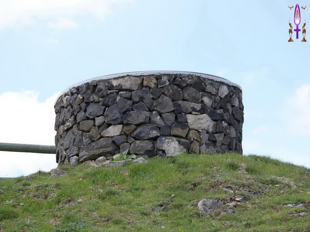 Croix de Lumière, Photo de la Série E No 103 
