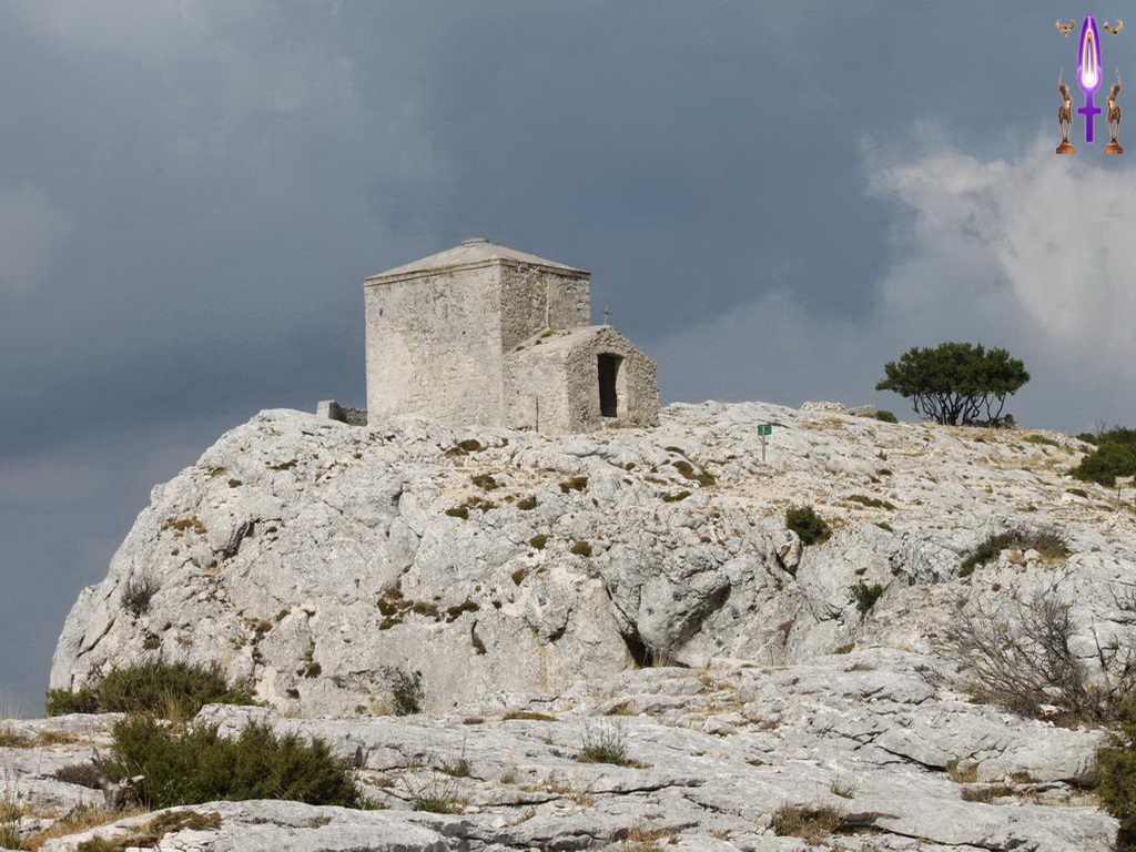 Cliquez sur la Photo pour quitter le Diaporama et Ouvrir la Photo correspondante...