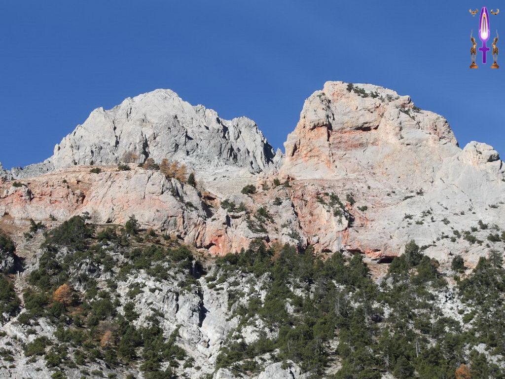 Cliquez sur la Photo pour quitter le Diaporama et Ouvrir la Photo correspondante...