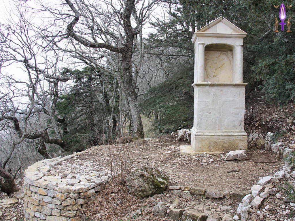 Croix de Lumière, Photo de la Série Q No 9 