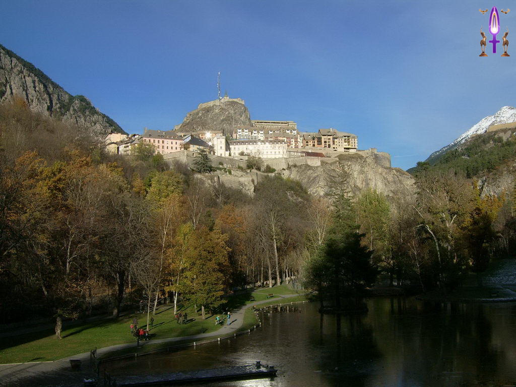Croix de Lumière, Photo de la Série Q No 98 