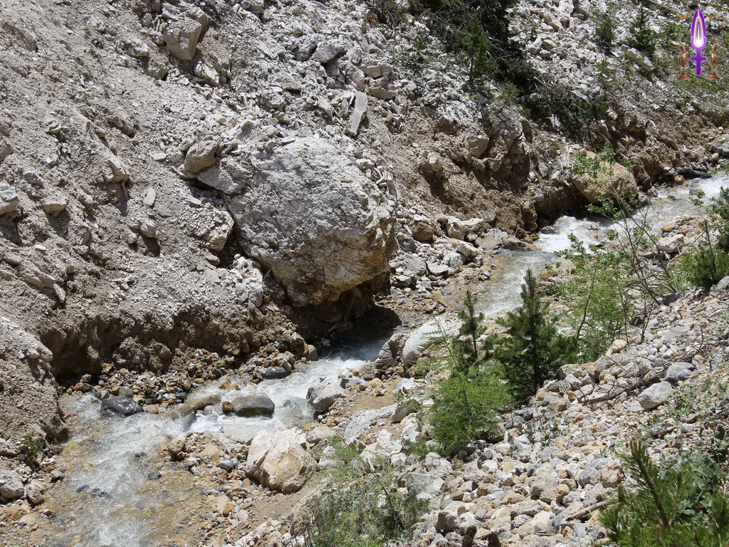 Croix de Lumière, Photo de la Série R No 104 