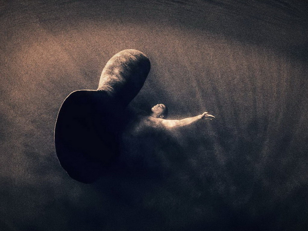 Croix de Lumière, Photo Ashes and snow No 55 