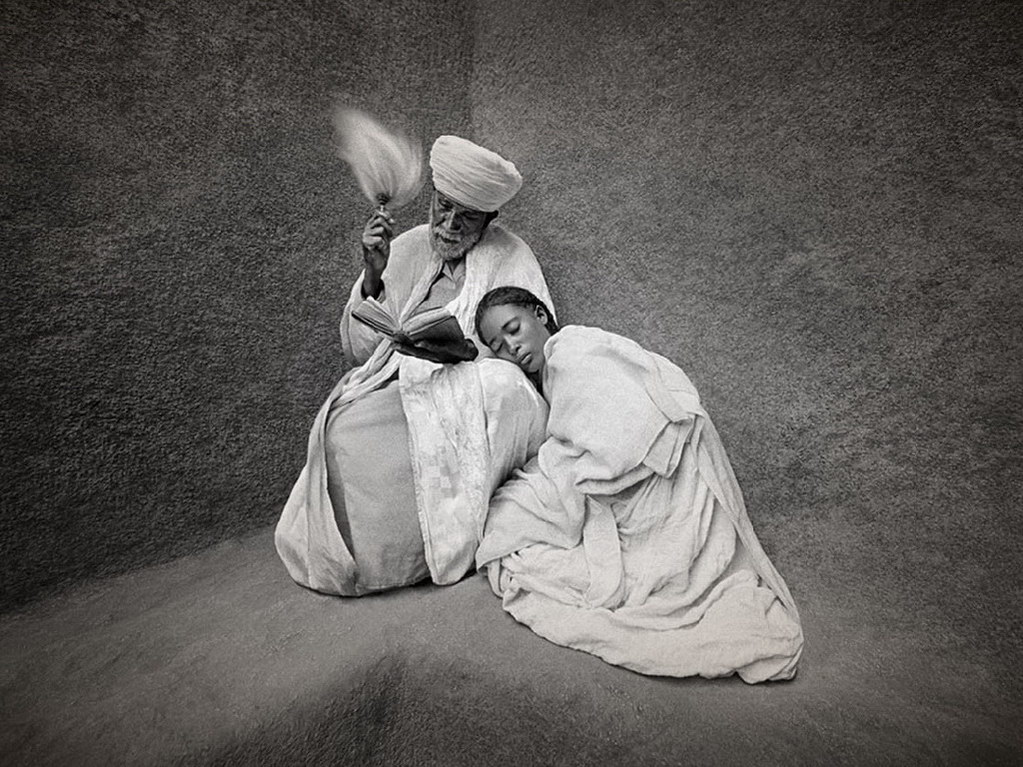 Croix de Lumière, Photo Ashes and snow No 74 