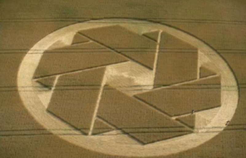 Croix de Lumière, Photo de la Série Crop-circle No 17 