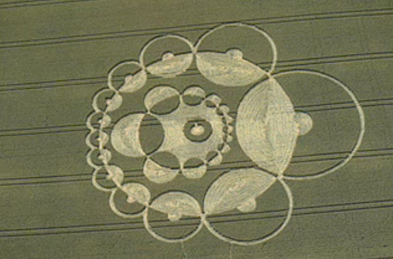Croix de Lumière, Photo de la Série Crop-circle No 28 