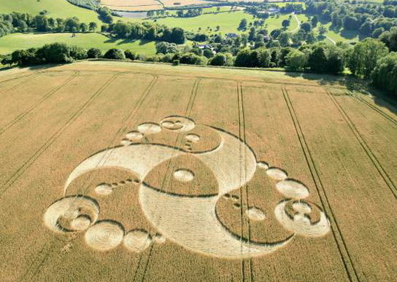 Croix de Lumière, Photo de la Série Crop-circle No 34 