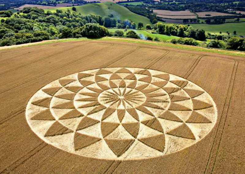 Croix de Lumière, Photo de la Série Crop-circle No 57 