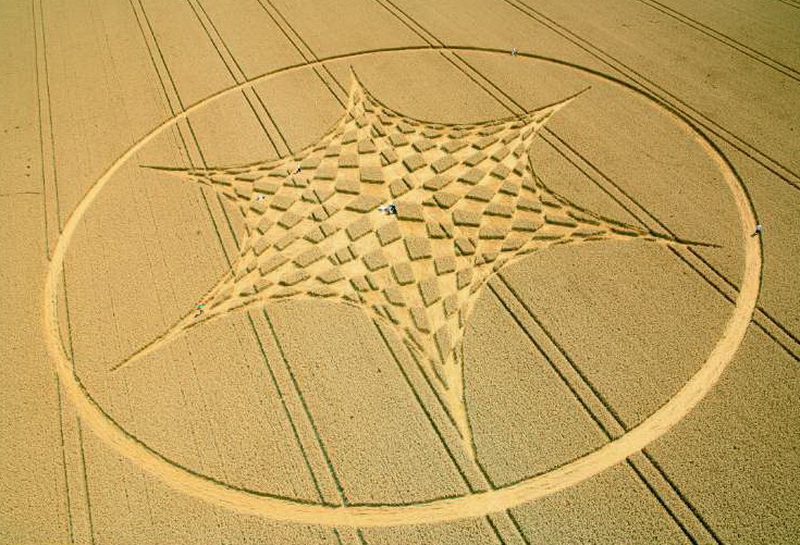 Croix de Lumière, Photo de la Série Crop-circle No 64 