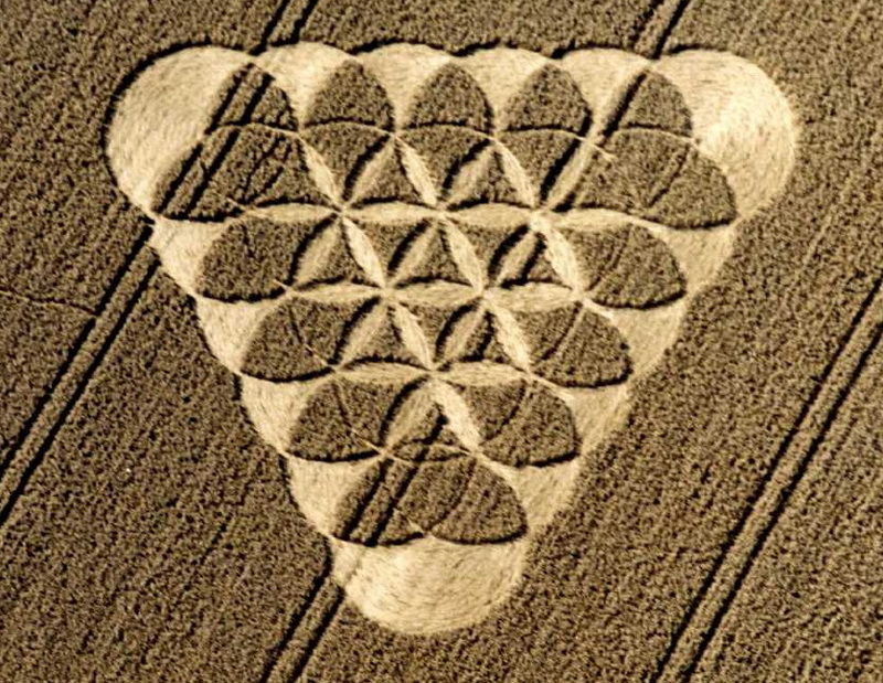 Croix de Lumière, Photo de la Série Crop-circle No 100 