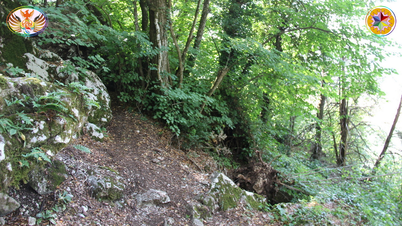 Croix de Lumière, Image de la Sainte-Baume d'Isapierre No 009 