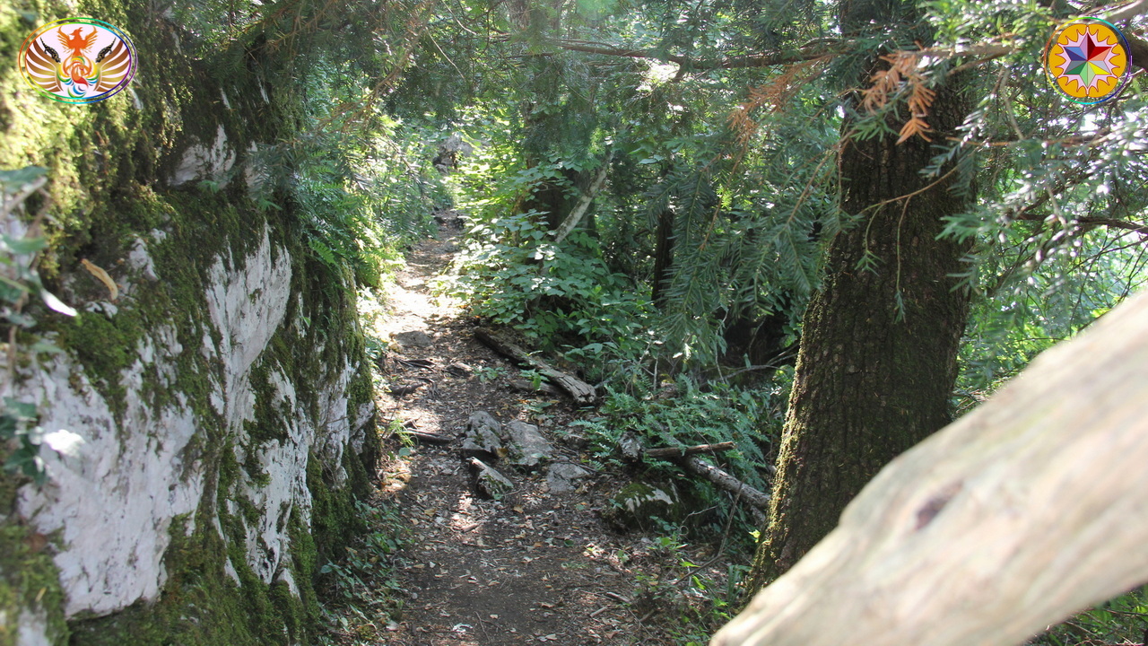 Croix de Lumière, Image de la Sainte-Baume d'Isapierre No 015 