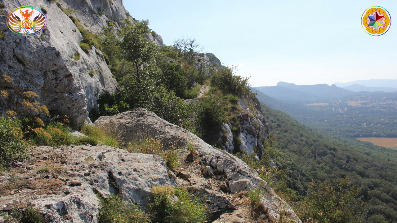 Croix de Lumière, Image de la Sainte-Baume d'Isapierre No 033 