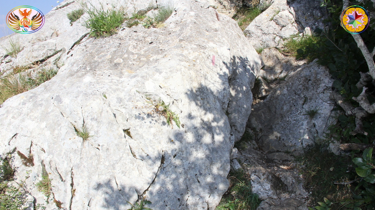 Croix de Lumière, Image de la Sainte-Baume d'Isapierre No 035 
