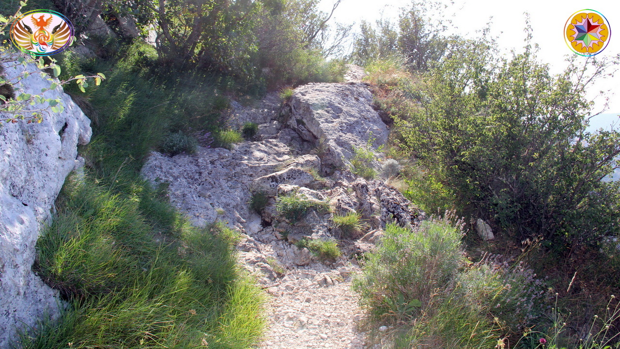 Croix de Lumière, Image de la Sainte-Baume d'Isapierre No 036 