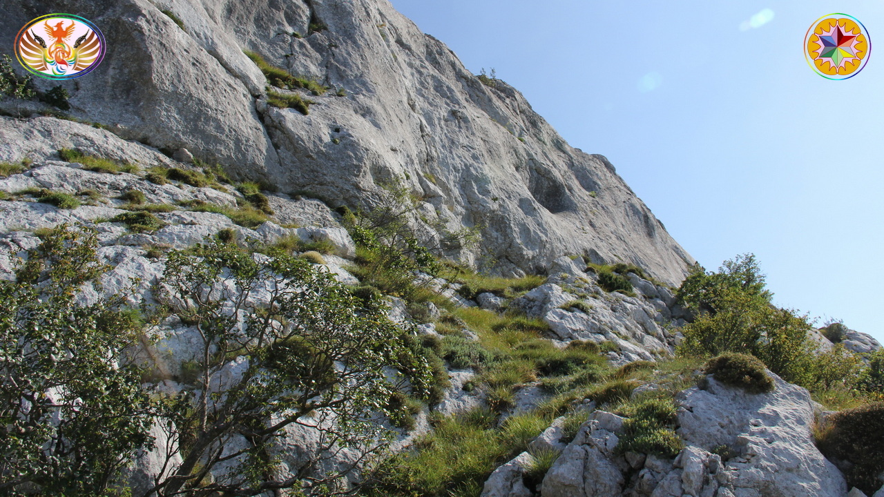 Croix de Lumière, Image de la Sainte-Baume d'Isapierre No 037 