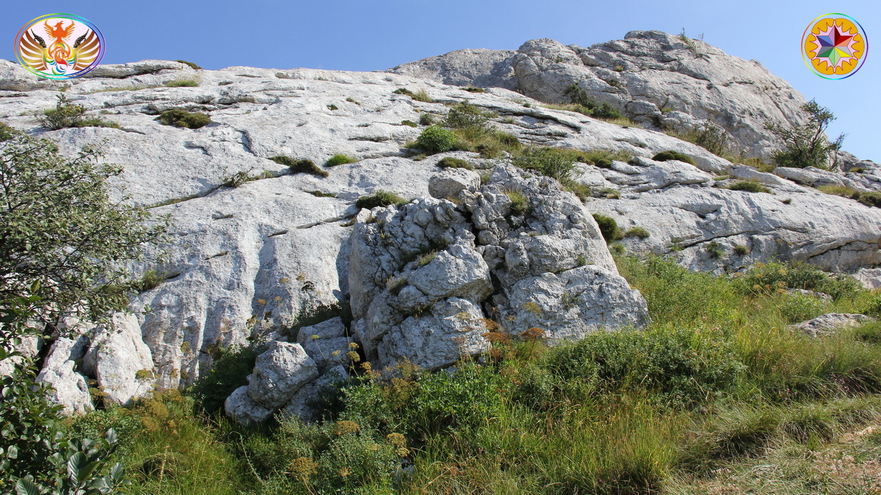 Croix de Lumière, Image de la Sainte-Baume d'Isapierre No 047 