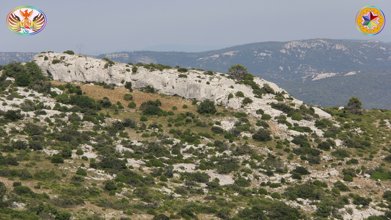 Croix de Lumière, Image de la Sainte-Baume d'Isapierre No 0010 