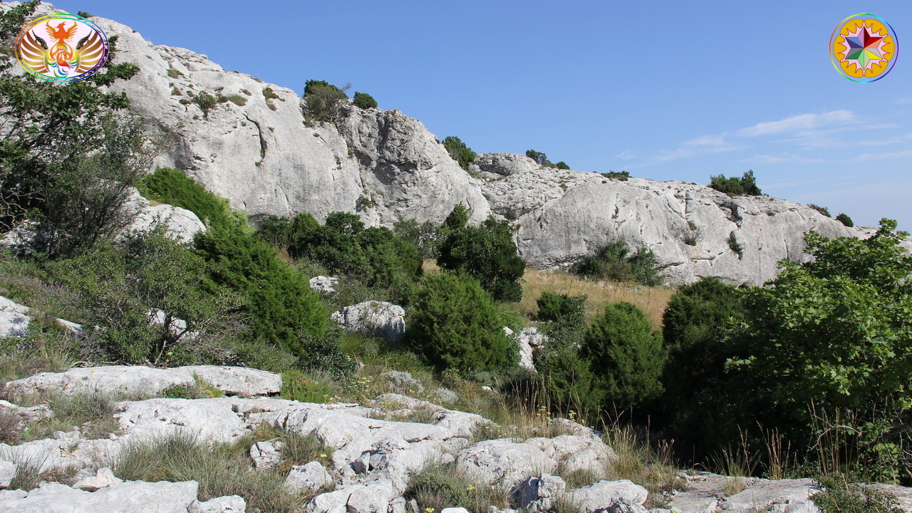 Croix de Lumière, Image de la Sainte-Baume d'Isapierre No 083 