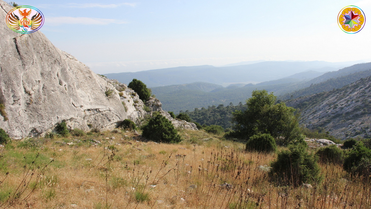 Croix de Lumière, Image de la Sainte-Baume d'Isapierre No 085 