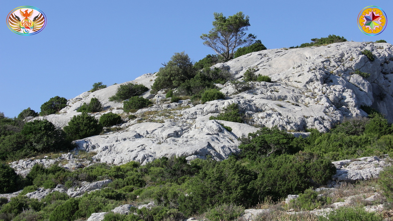 Croix de Lumière, Image de la Sainte-Baume d'Isapierre No 094 