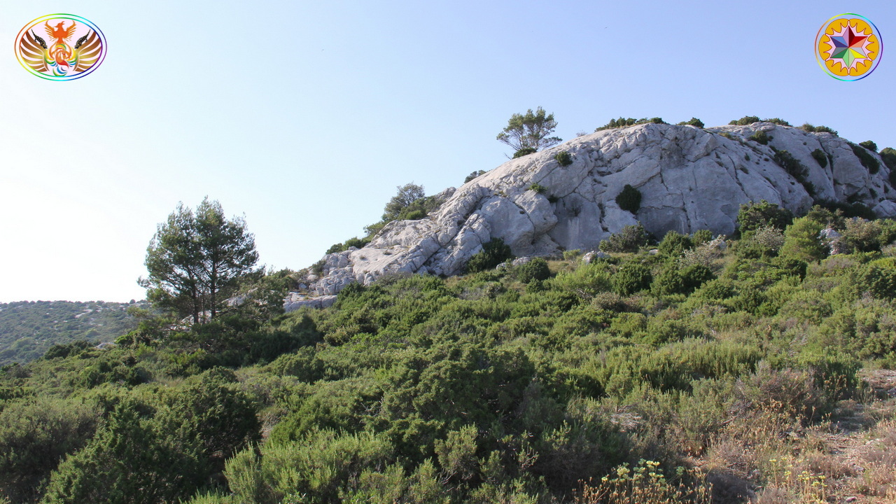 Croix de Lumière, Image de la Sainte-Baume d'Isapierre No 098 