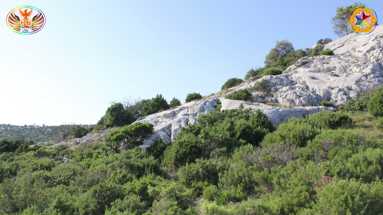 Croix de Lumière, Image de la Sainte-Baume d'Isapierre No 101 