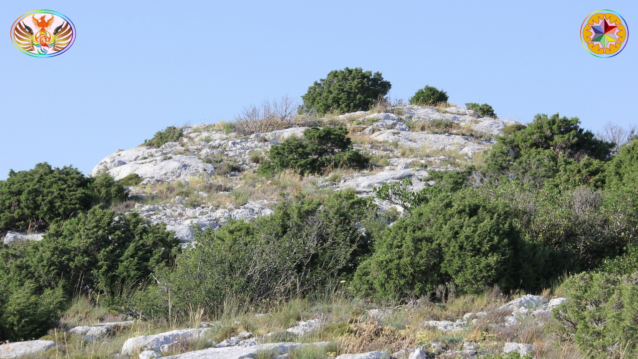 Croix de Lumière, Image de la Sainte-Baume d'Isapierre No 107 