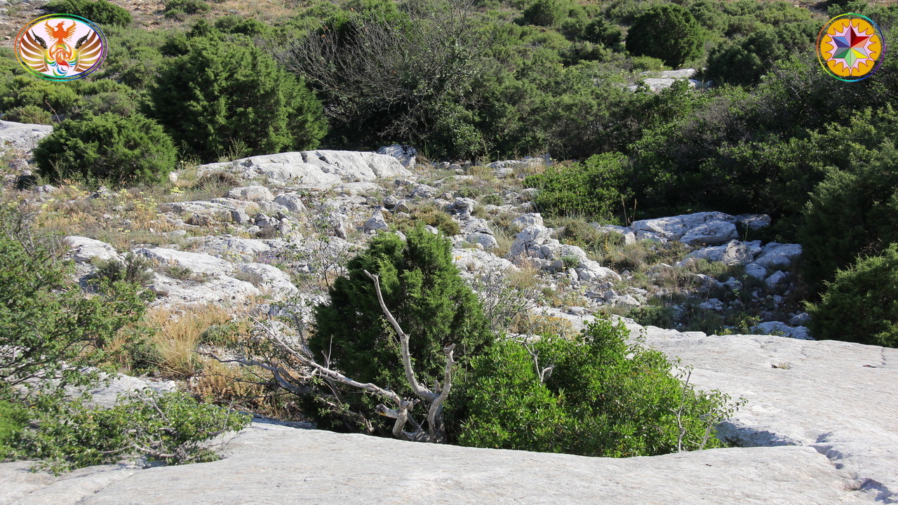 Croix de Lumière, Image de la Sainte-Baume d'Isapierre No 118 