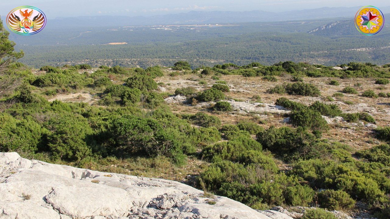 Croix de Lumière, Image de la Sainte-Baume d'Isapierre No 119 