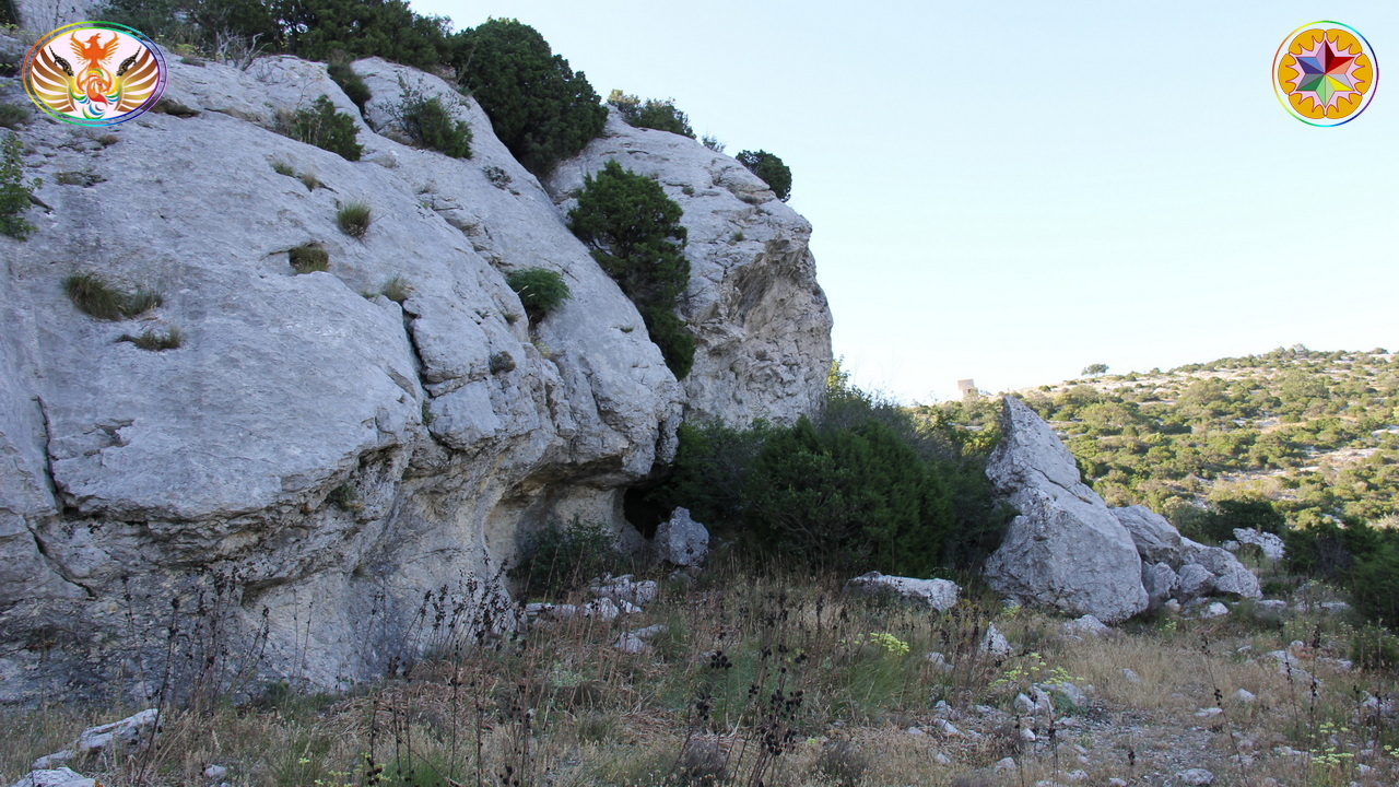 Croix de Lumière, Image de la Sainte-Baume d'Isapierre No 127 
