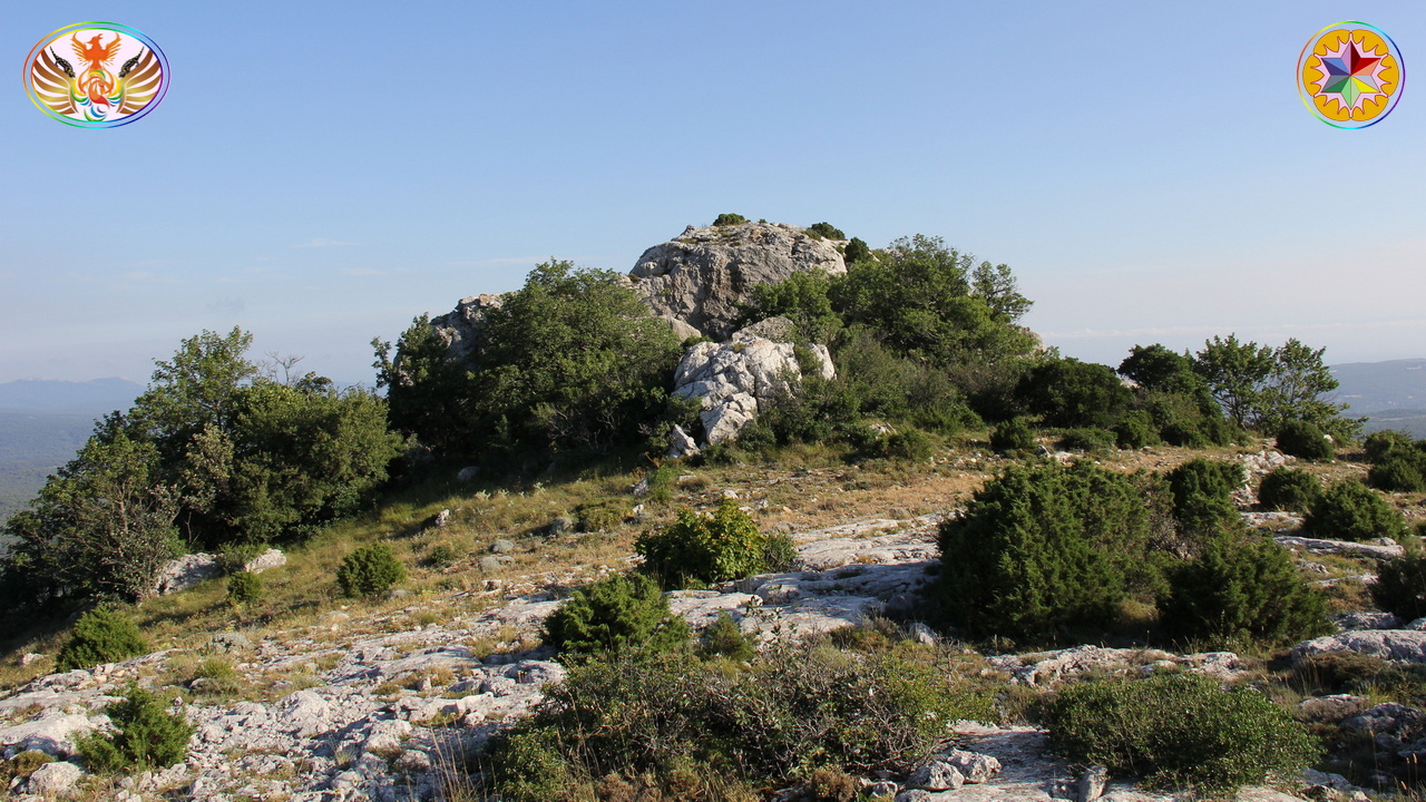 Croix de Lumière, Image de la Sainte-Baume d'Isapierre No 132 