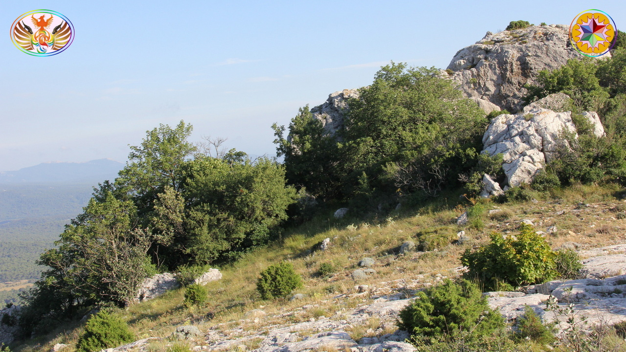 Croix de Lumière, Image de la Sainte-Baume d'Isapierre No 134 