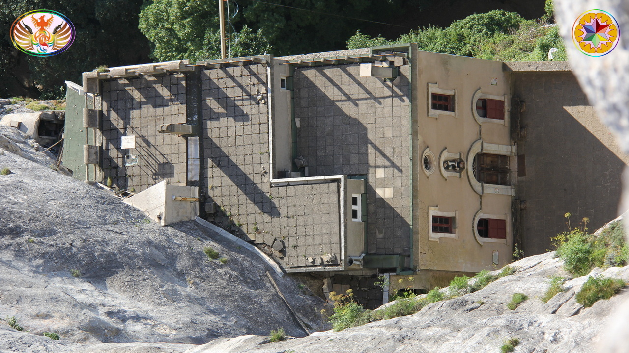 Croix de Lumière, Image de la Sainte-Baume d'Isapierre No 138 