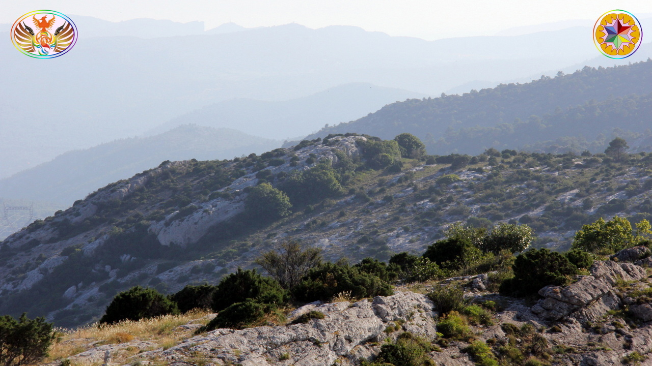 Croix de Lumière, Image de la Sainte-Baume d'Isapierre No 140 
