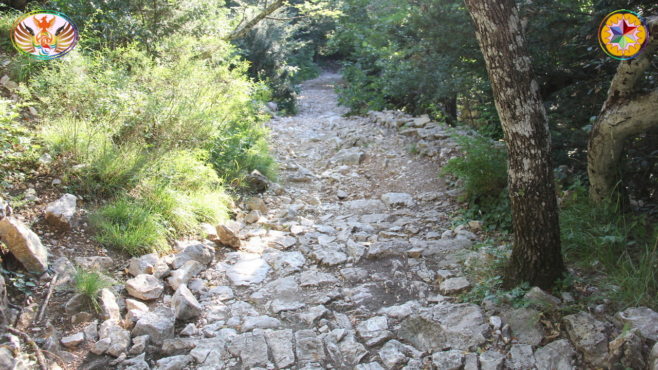Croix de Lumière, Image de la Sainte-Baume d'Isapierre No 144 