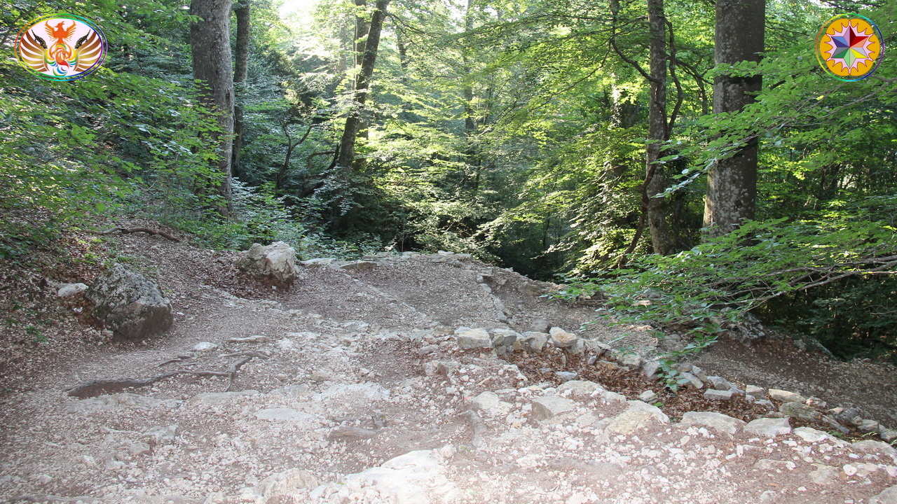 Croix de Lumière, Image de la Sainte-Baume d'Isapierre No 148 