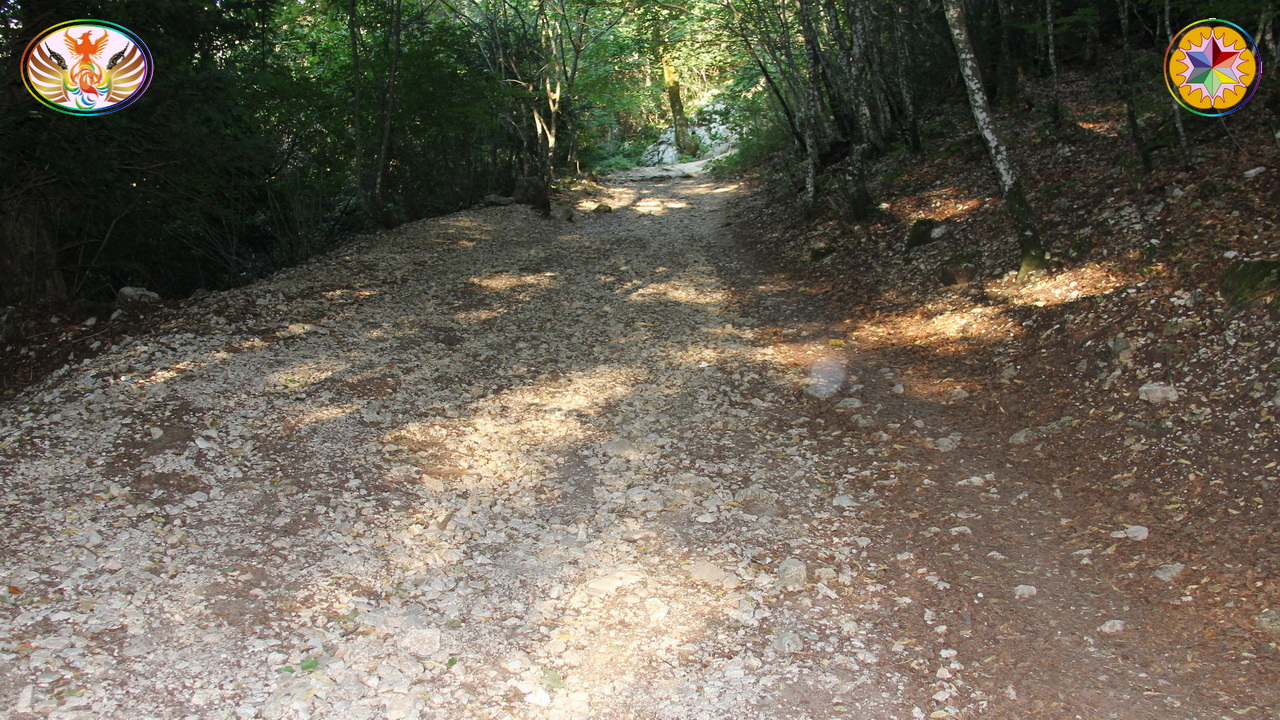 Croix de Lumière, Image de la Sainte-Baume d'Isapierre No 151 