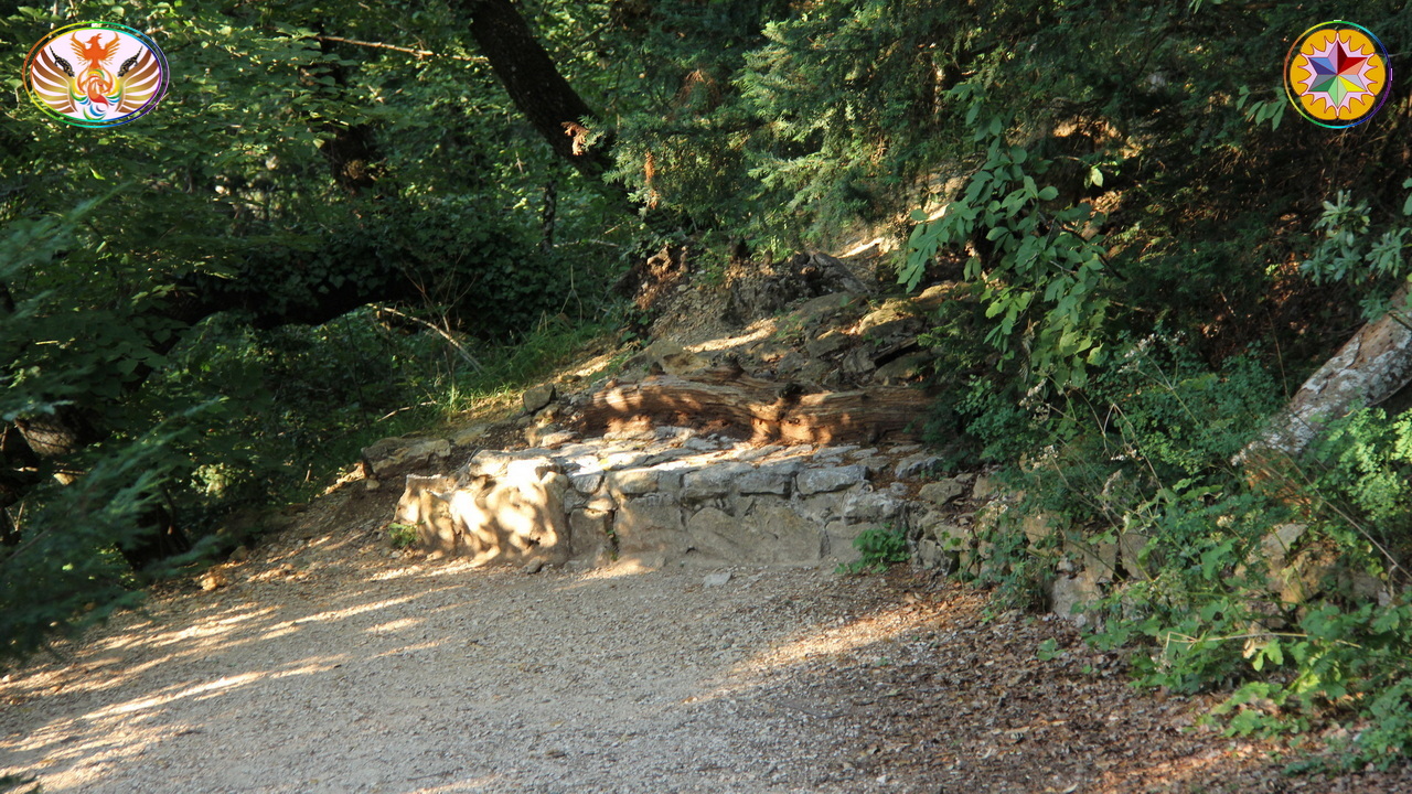 Croix de Lumière, Image de la Sainte-Baume d'Isapierre No 172 