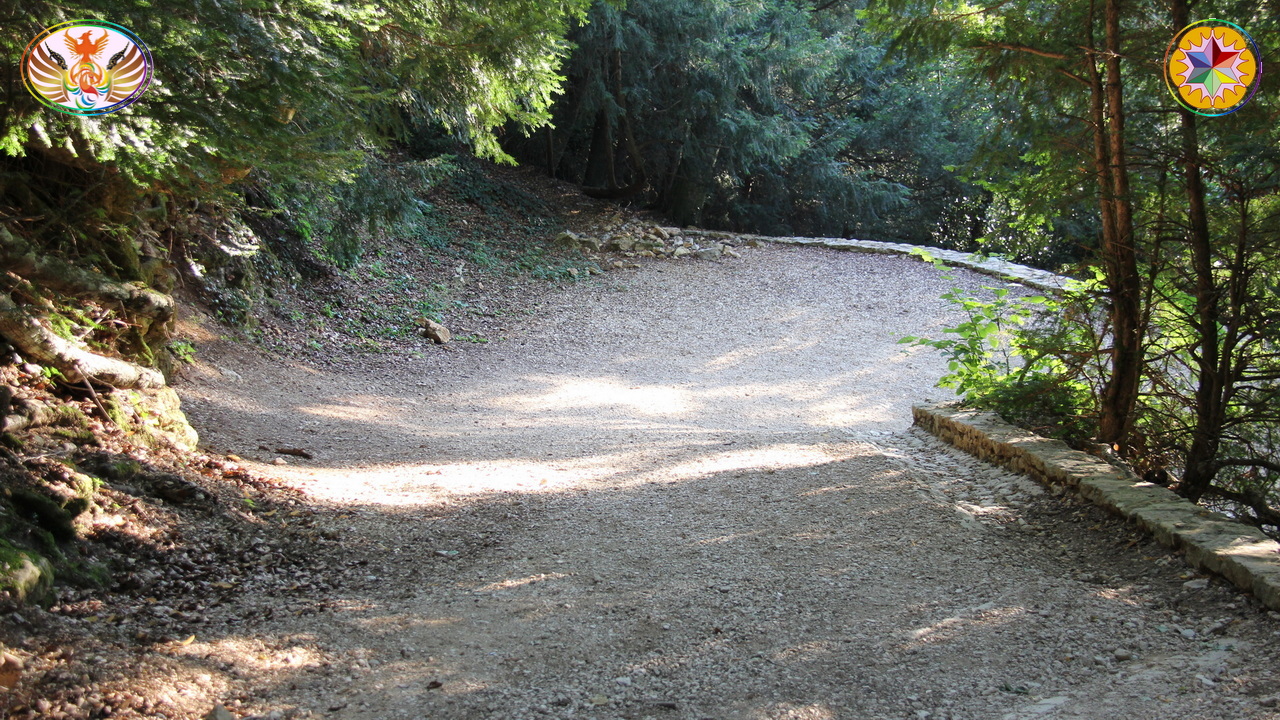 Croix de Lumière, Image de la Sainte-Baume d'Isapierre No 173 
