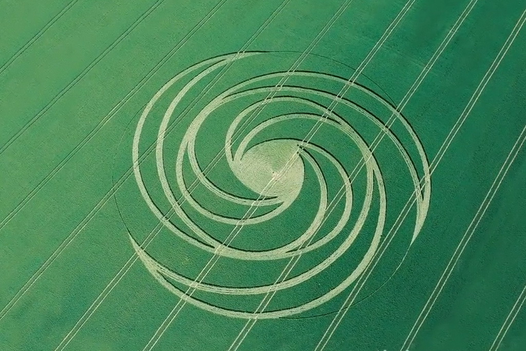 Croix de Lumière, Photo d'ISAPIERRE du Film THRIVE No 39 