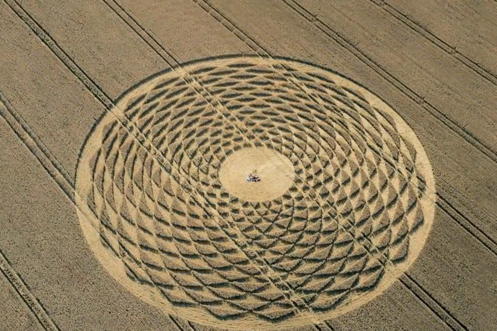 Croix de Lumière, Photo d'ISAPIERRE du Film THRIVE No 53 