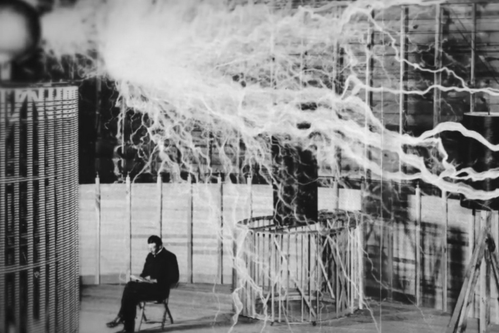 Croix de Lumière, Photo d'ISAPIERRE du Film THRIVE No 67 