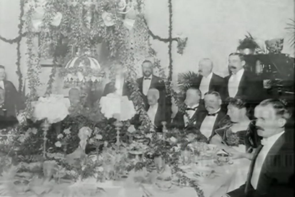 Croix de Lumière, Photo d'ISAPIERRE du Film THRIVE No 82 