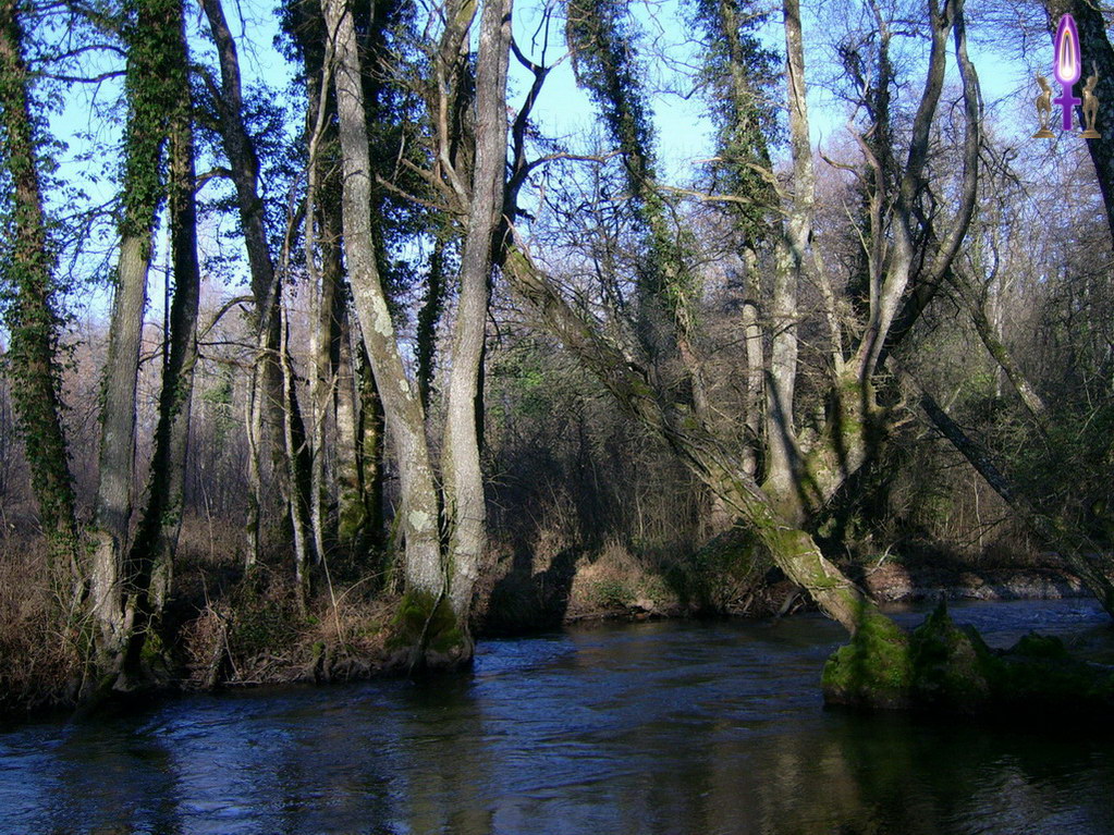 Espace No 32 : Il y a toujours des moments où nous sommes invités à redevenir bien plus limpides, d'abord pour nous-mêmes, ensuite pour que les autres y puisent calme et sérénité...