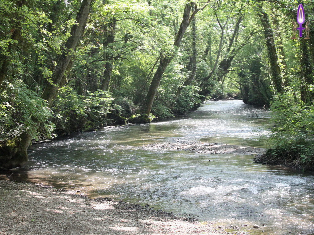 Espace No 61 : De temps en temps, surtout après un épisode particulièrement enrichissant, il est bien de penser à profiter d'un moment de détente. Observer, écouter, apprécier, c'est le sel de la Vie…